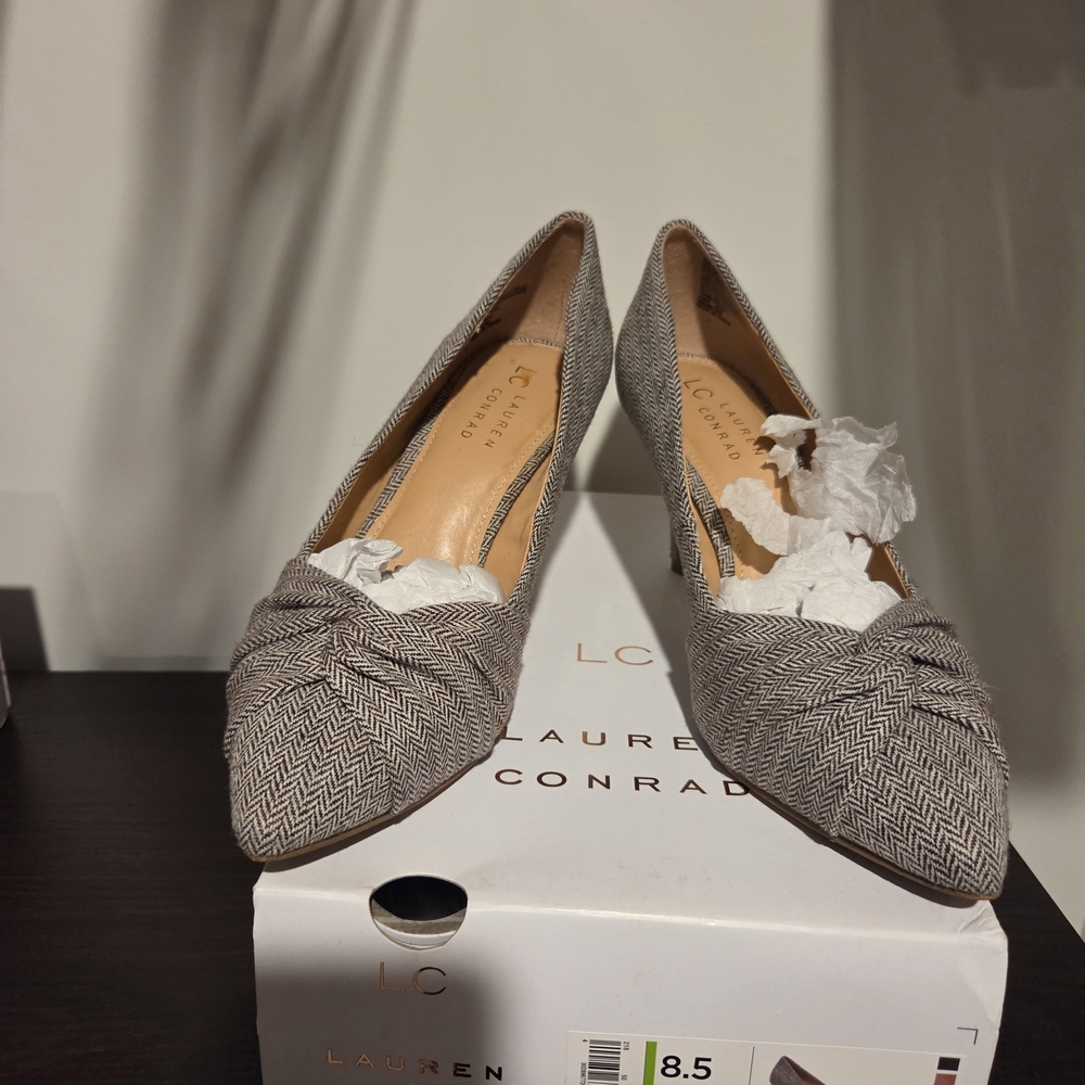 LC Lauren Conrad Women's Gray Pumps